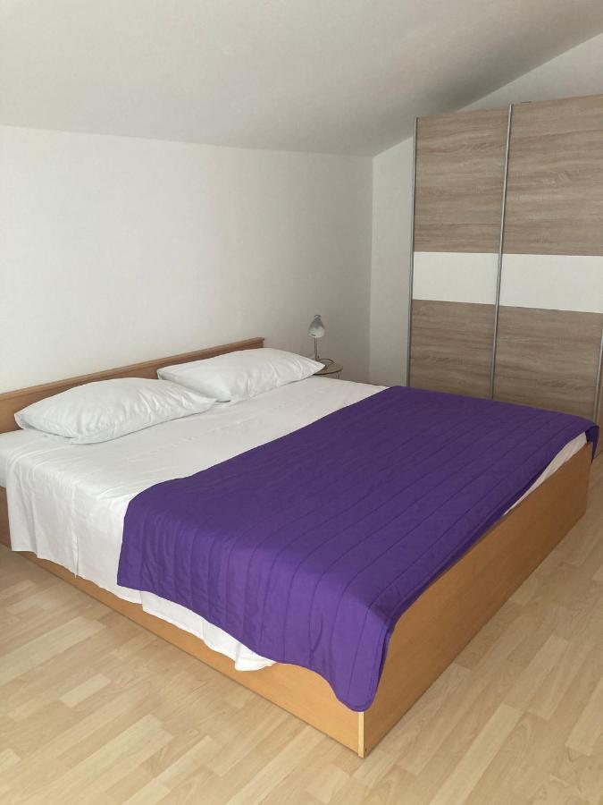 Apartment Danijela Vodice Bagian luar foto