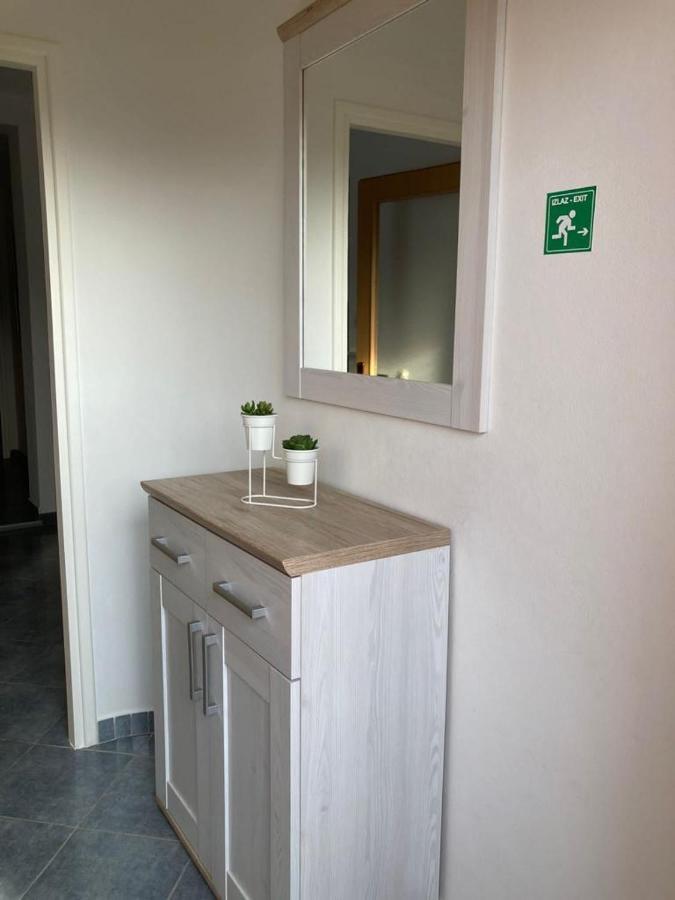 Apartment Danijela Vodice Bagian luar foto