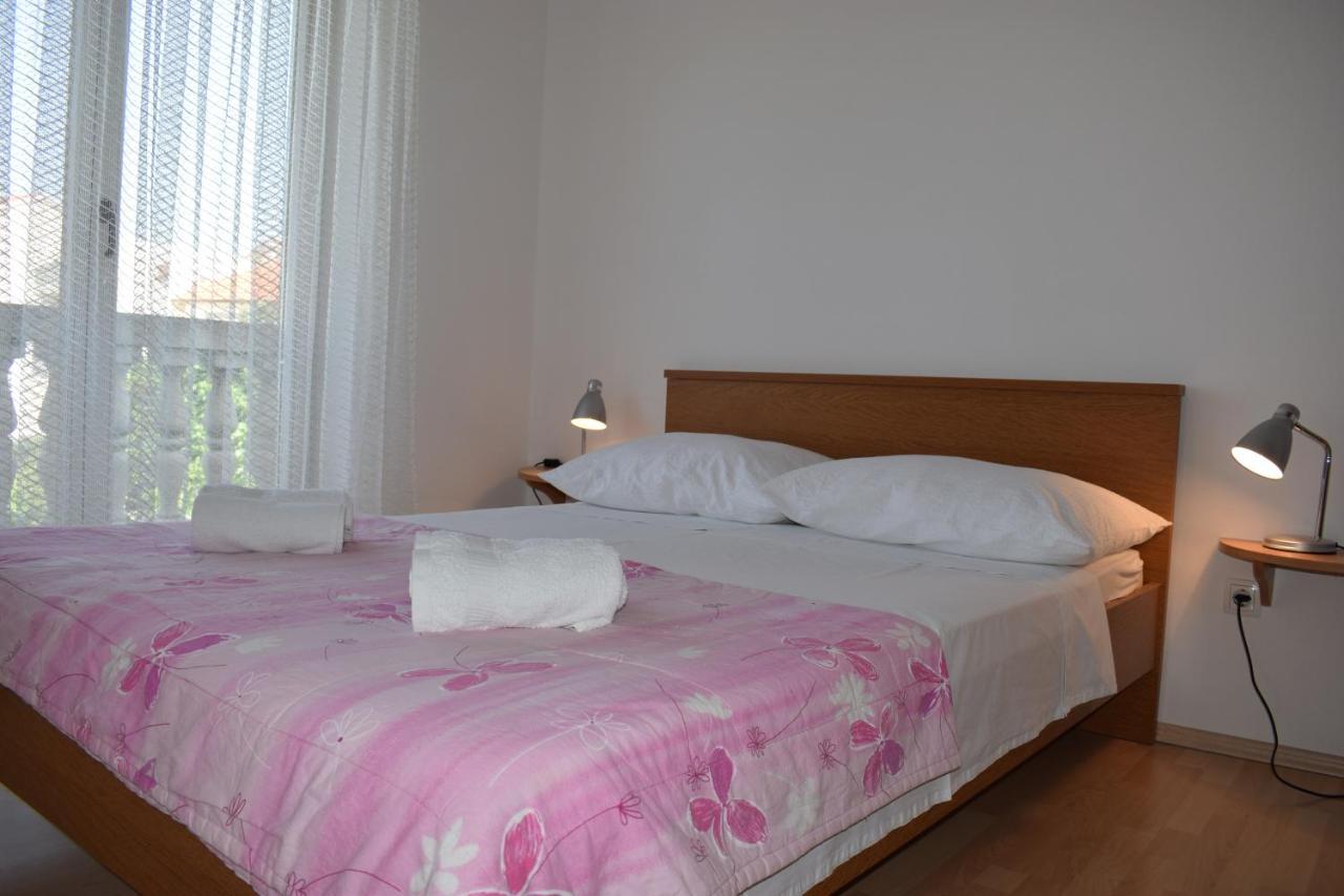 Apartment Danijela Vodice Bagian luar foto